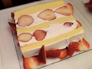 苺のダブルショートケーキ